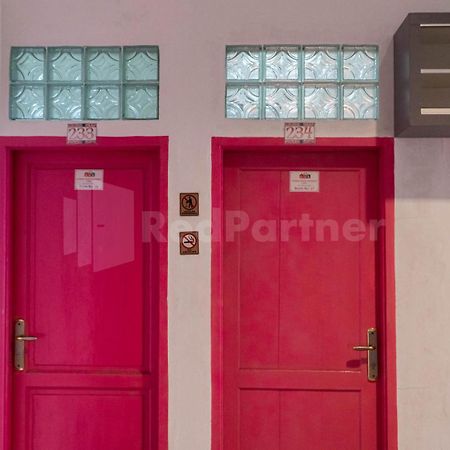 Asri Residence Near Jalan Iskandar Muda Medan Mitra Reddoorz Luaran gambar